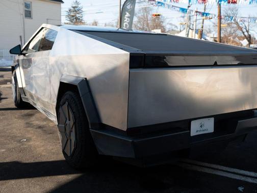 2024 Tesla Cybertruck All-Wheel Drive