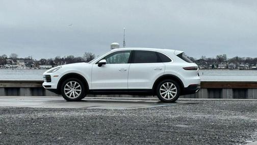 White 2019 Porsche Cayenne Cayenne