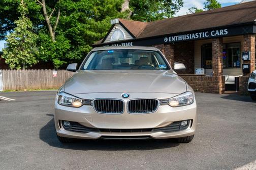 Mineral White Metallic 2014 BMW 320 i
