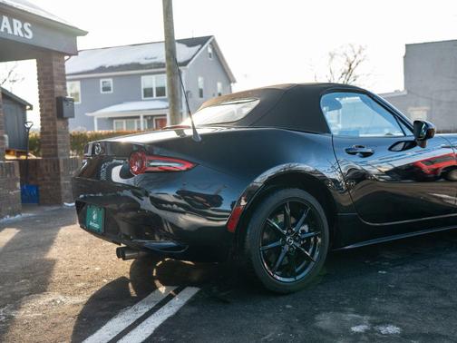 2024 Mazda MX-5 Miata Sport