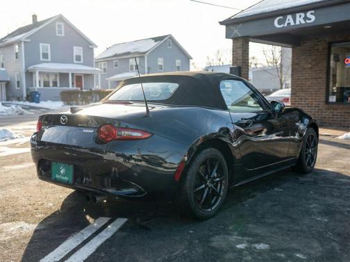 2024 Mazda MX-5 Miata Sport