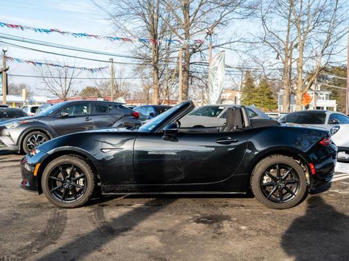 2024 Mazda MX-5 Miata Sport
