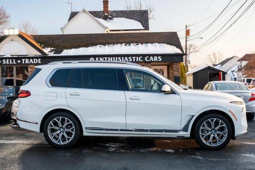 2025 BMW X7 xDrive40i