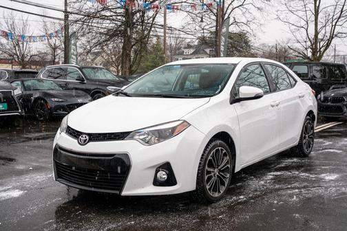 2015 Toyota Corolla S Plus