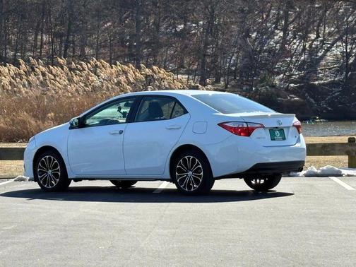 2015 Toyota Corolla S Plus
