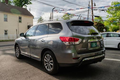 Gun Metallic 2015 Nissan Pathfinder SL