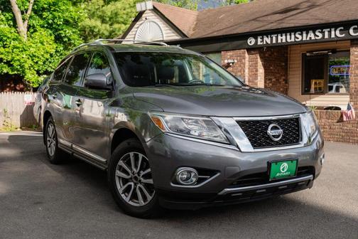 Gun Metallic 2015 Nissan Pathfinder SL