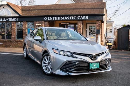 Celestial Silver Metallic 2019 Toyota Camry LE