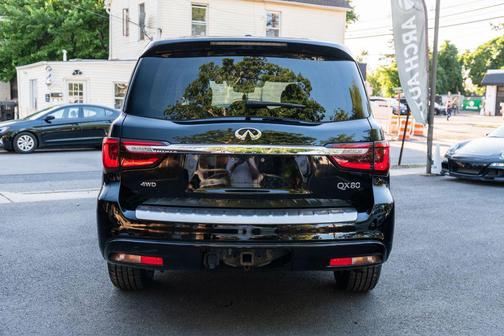 Black Obsidian 2021 INFINITI QX80 Luxe