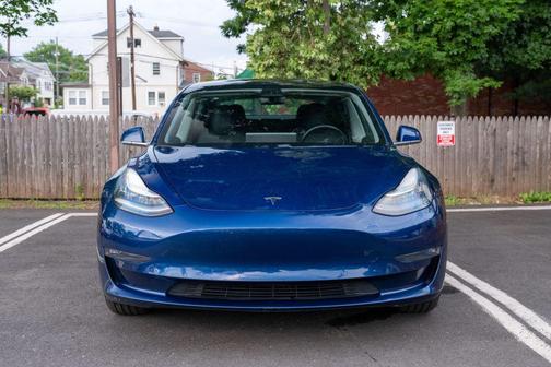 Deep Blue Metallic 2019 Tesla Model 3 Standard Range Plus
