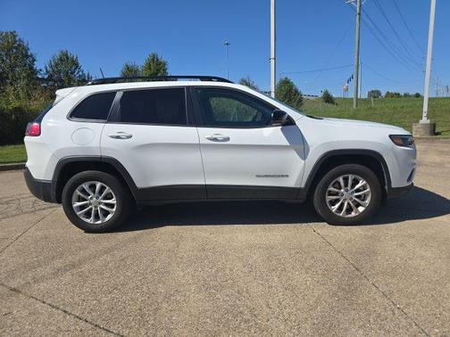 2022 Jeep Cherokee Latitude Lux