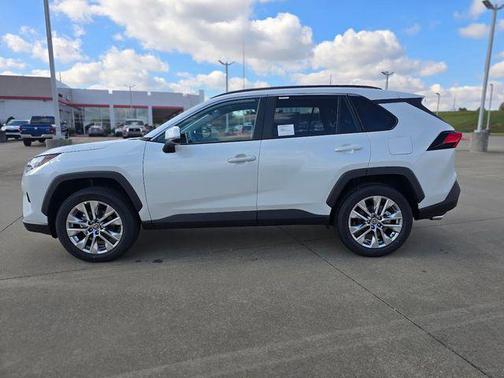 2025 Toyota RAV4 XLE Premium