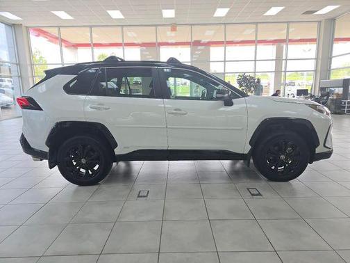 2024 Toyota RAV4 Hybrid SE