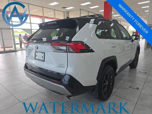2024 Toyota RAV4 Hybrid SE