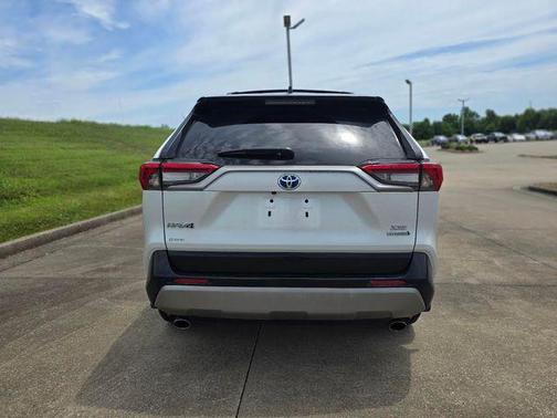 2024 Toyota RAV4 Hybrid SE