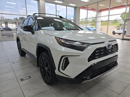2024 Toyota RAV4 Hybrid SE