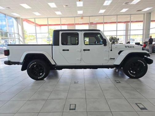 2021 Jeep Gladiator Willys