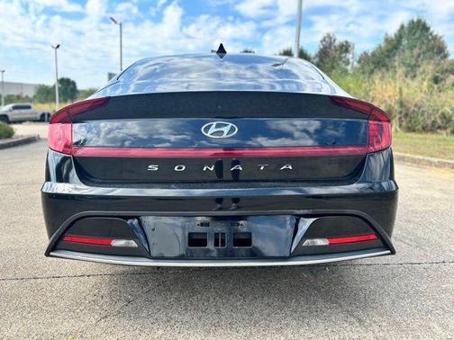 2021 Hyundai SONATA SE
