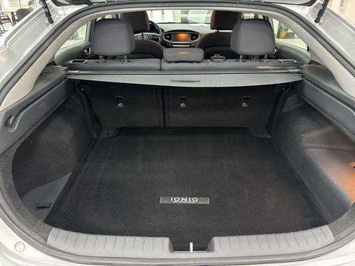 2019 Hyundai IONIQ Plug-In Hybrid Base