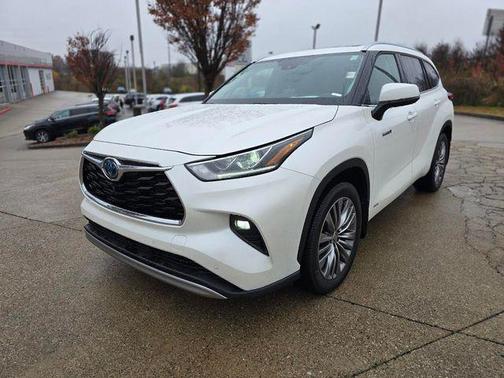 2021 Toyota Highlander Hybrid Platinum