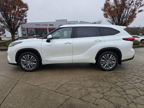 2021 Toyota Highlander Hybrid Platinum