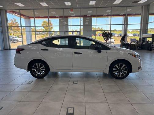 2024 Nissan Versa 1.6 S