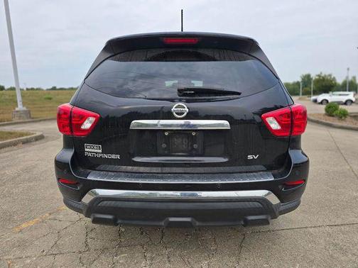 2017 Nissan Pathfinder SV
