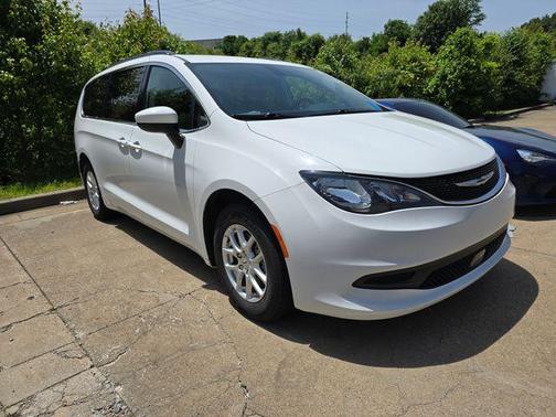 2021 Chrysler Voyager LXI