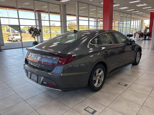 2023 Hyundai SONATA SE