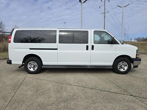 2021 Chevrolet Express 3500 LT