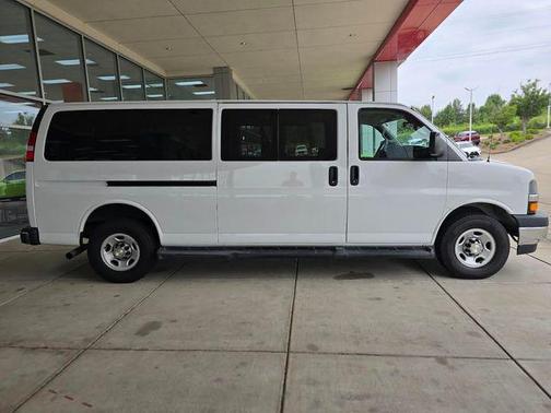 2021 Chevrolet Express 3500 LT