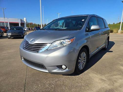 2017 Toyota Sienna SE