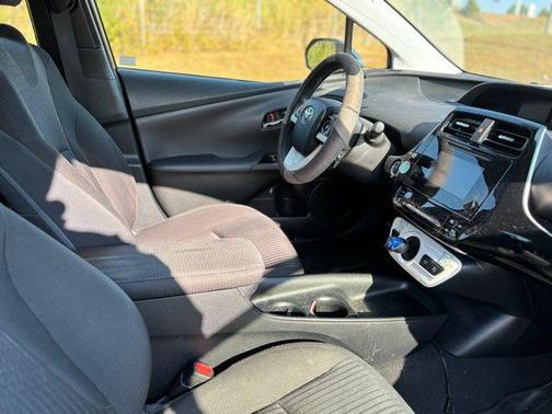 2018 Toyota Prius Two