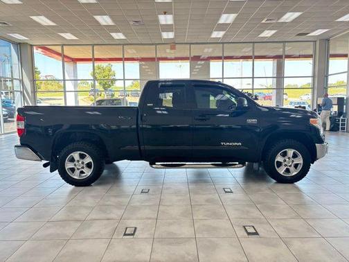 2016 Toyota Tundra SR5