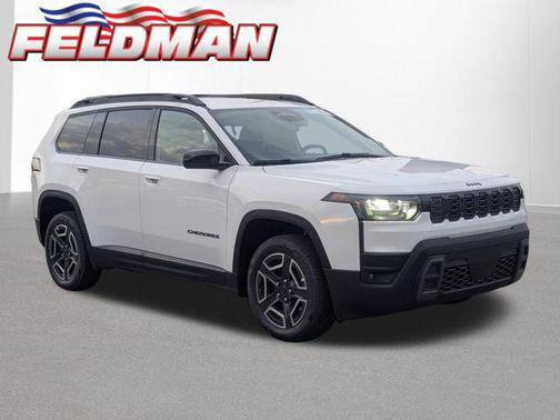 Bright White Clear-Coat Exterior Paint 2026 Jeep Cherokee Laredo 4x4