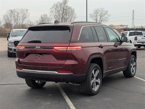 2025 Jeep Grand Cherokee 4xe Base