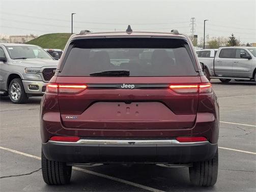 2025 Jeep Grand Cherokee 4xe Base