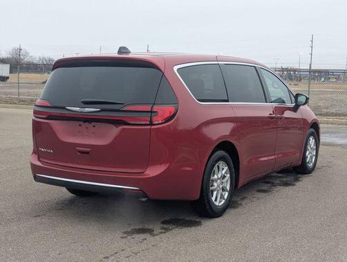 2026 Chrysler Pacifica L
