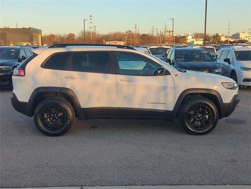 2022 Jeep Cherokee Trailhawk