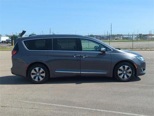 2018 Chrysler Pacifica Hybrid Limited