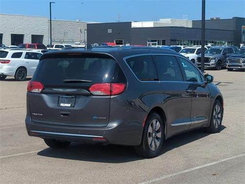2018 Chrysler Pacifica Hybrid Limited