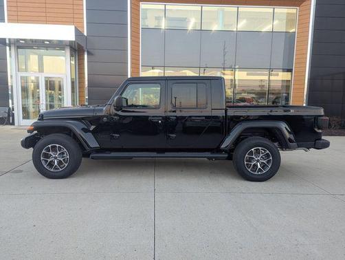 2026 Jeep Gladiator Sport S