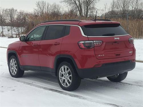 2023 Jeep Compass Latitude Lux