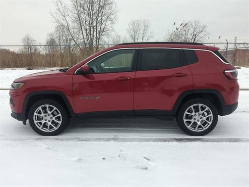 2023 Jeep Compass Latitude Lux