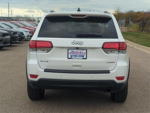 2020 Jeep Grand Cherokee Laredo