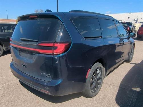 2022 Chrysler Pacifica Limited