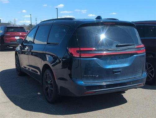 2022 Chrysler Pacifica Limited