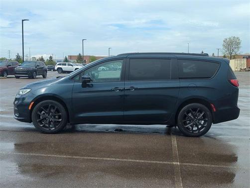 2022 Chrysler Pacifica Limited
