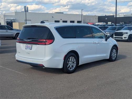 2025 Chrysler Pacifica L