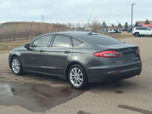2020 Ford Fusion SE